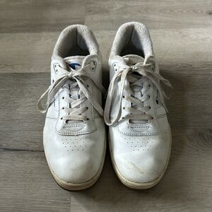 White champion shoes, used, size 9 1/2